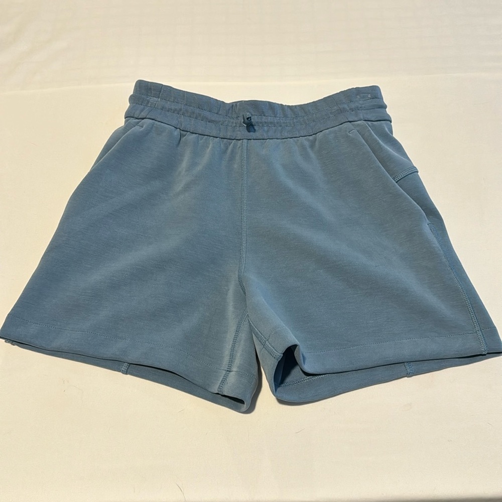 lululemon softstreme 4” shorts